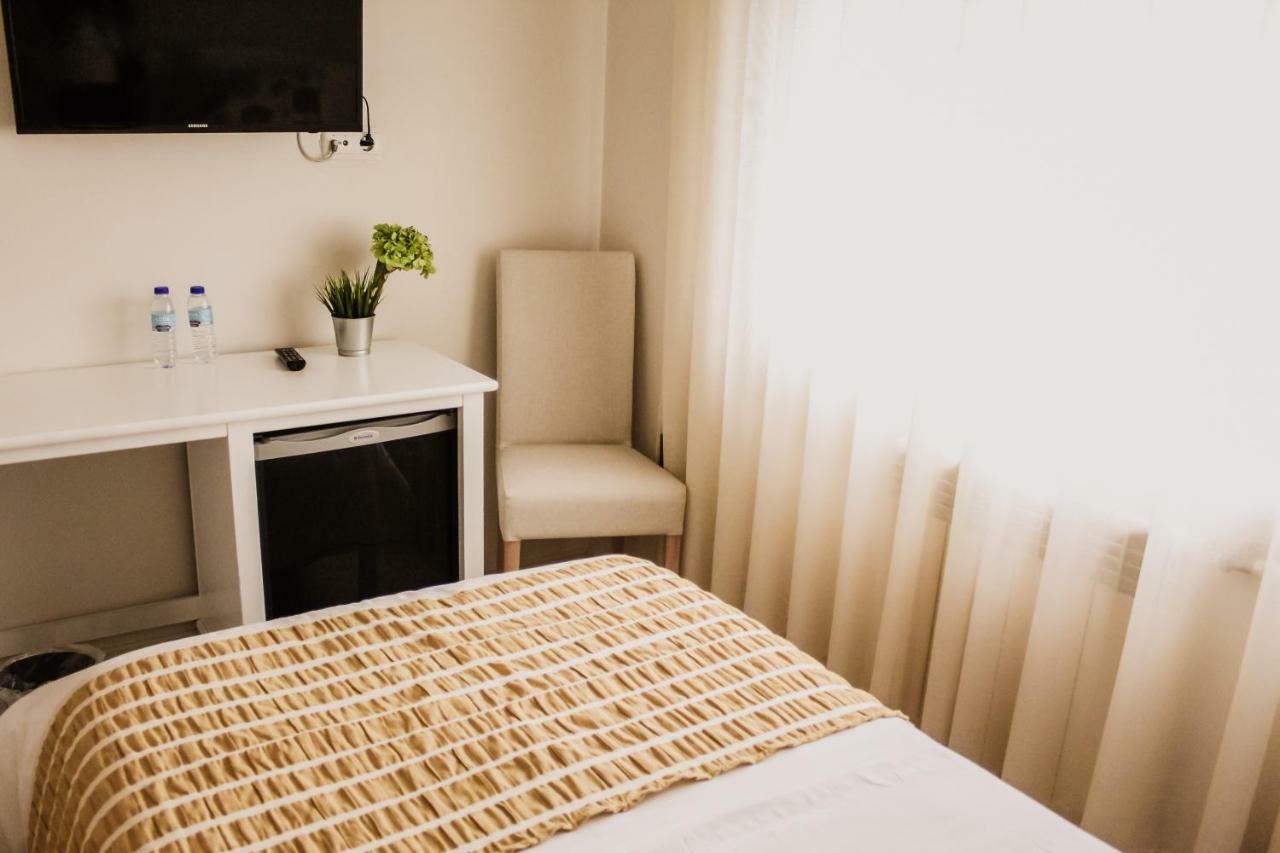 Hotel Neptuno Atouguia Da Baleia Bagian luar foto