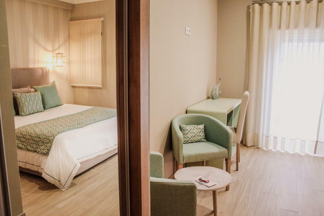 Hotel Neptuno Atouguia Da Baleia Bagian luar foto